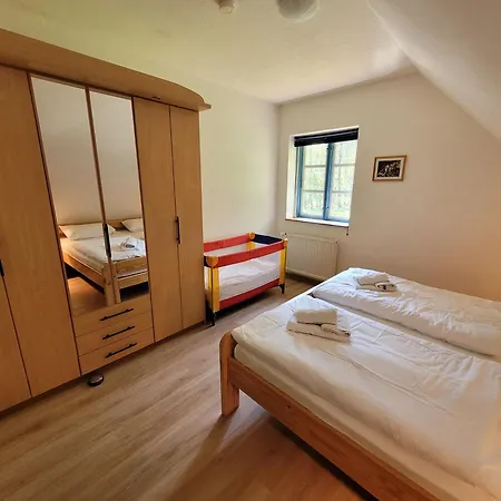 Im Kollhof - Ruhe Und Im Sueden Ruegens Putbus