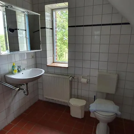 Im Kollhof - Ruhe Und Im Sueden Ruegens Apartman