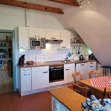 Im Kollhof - Ruhe Und Im Sueden Ruegens Apartman